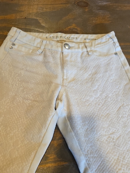 Liverpool Slim Straight Pants in Light Cream Textured Knit - Picture 5 of 11